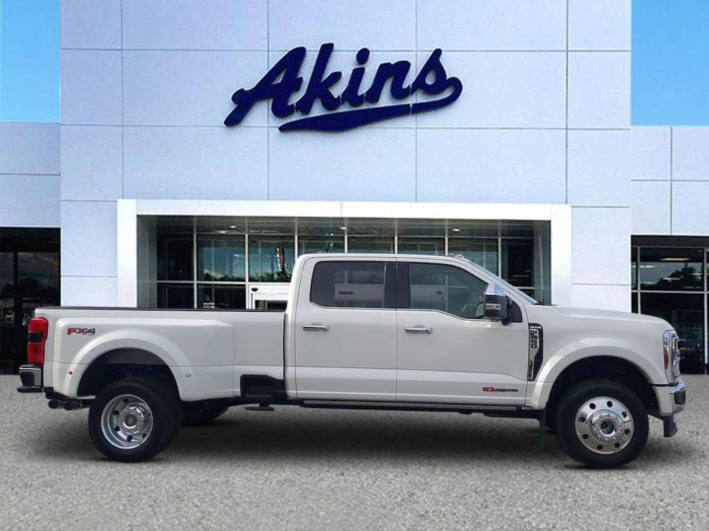 Used 2025 Ford F-450 King Ranch DRW Crew Cab Long Bed Truck