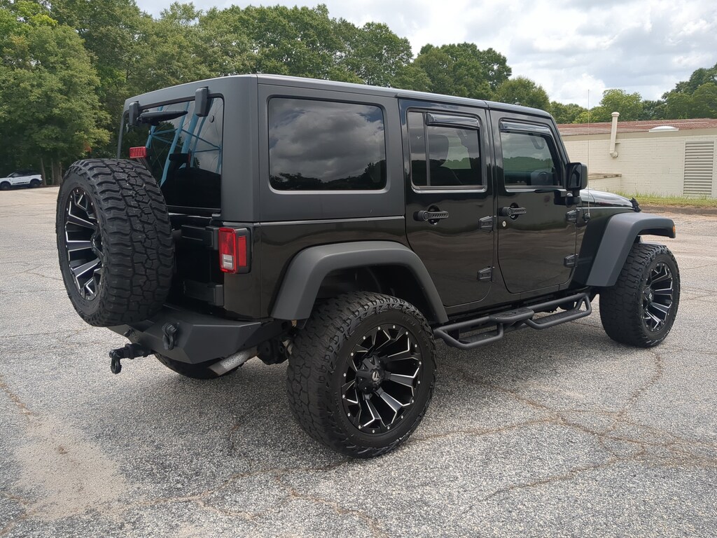 Used 2014 Jeep Wrangler Unlimited Rubicon SUV