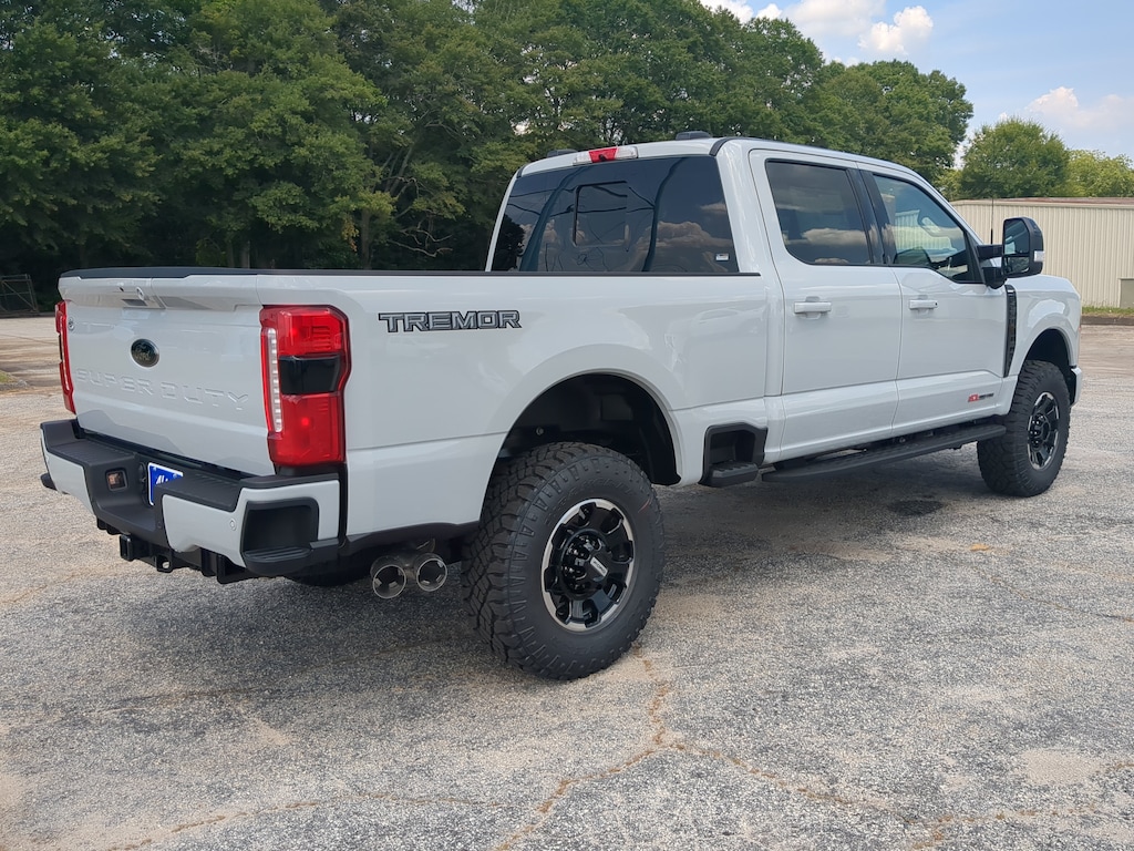 New 2026 Ford Super Duty F-250 SRW LARIAT TREMOR TRUCK
