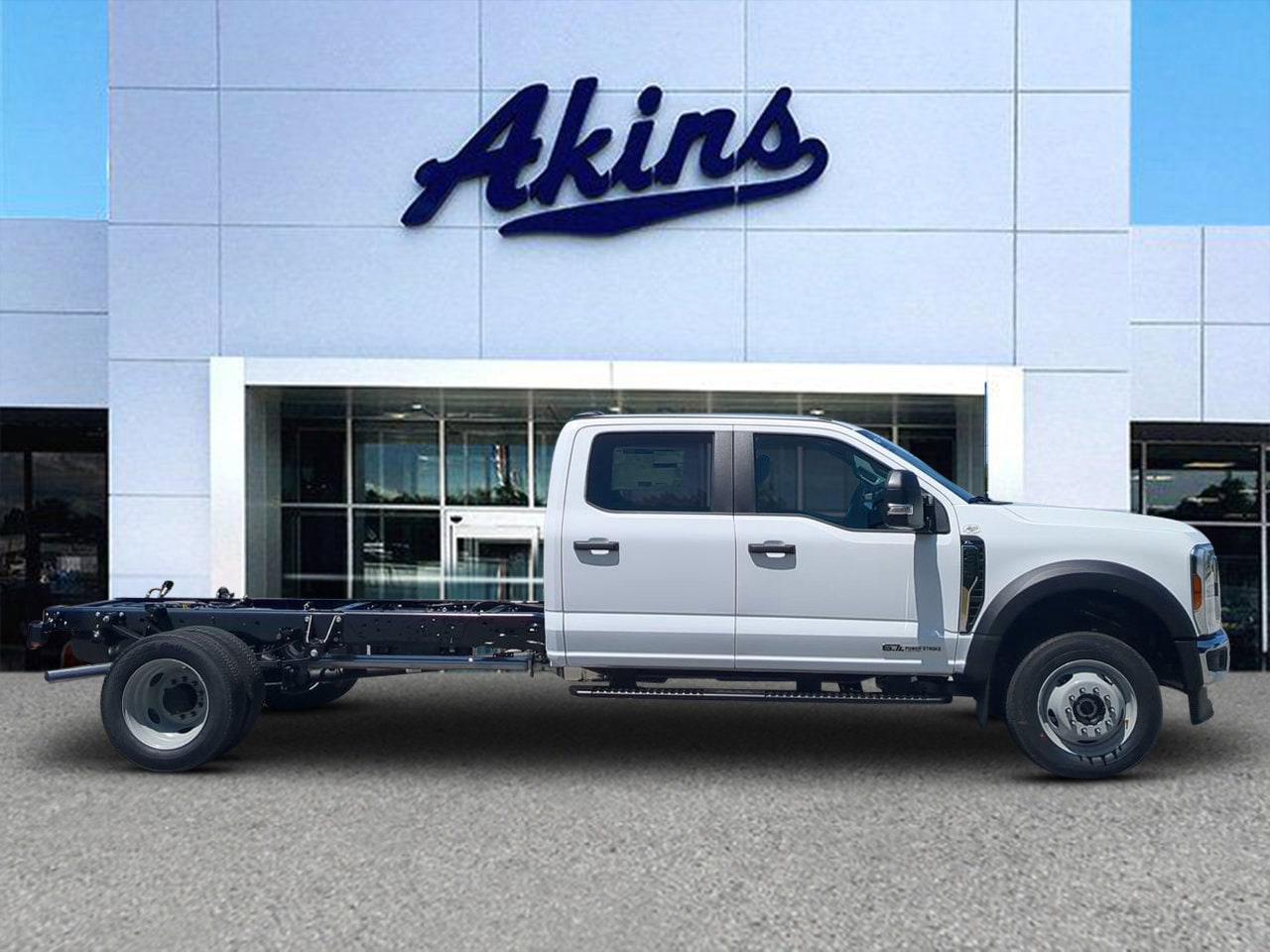 2026 Ford F-450 XL 4x4 Crew Cab 203-In DRW's photo