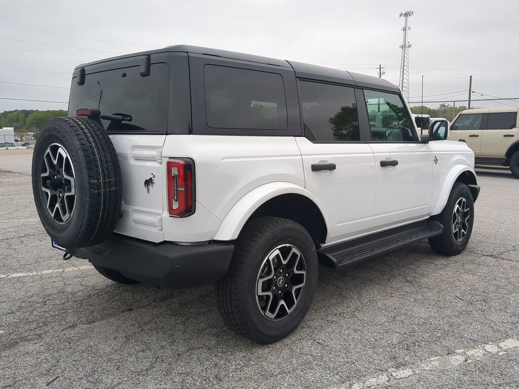 New 2026 Ford Bronco Outer Banks SUV