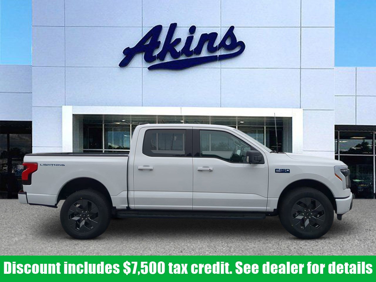 2025 Ford F-150 Lightning Flash's photo