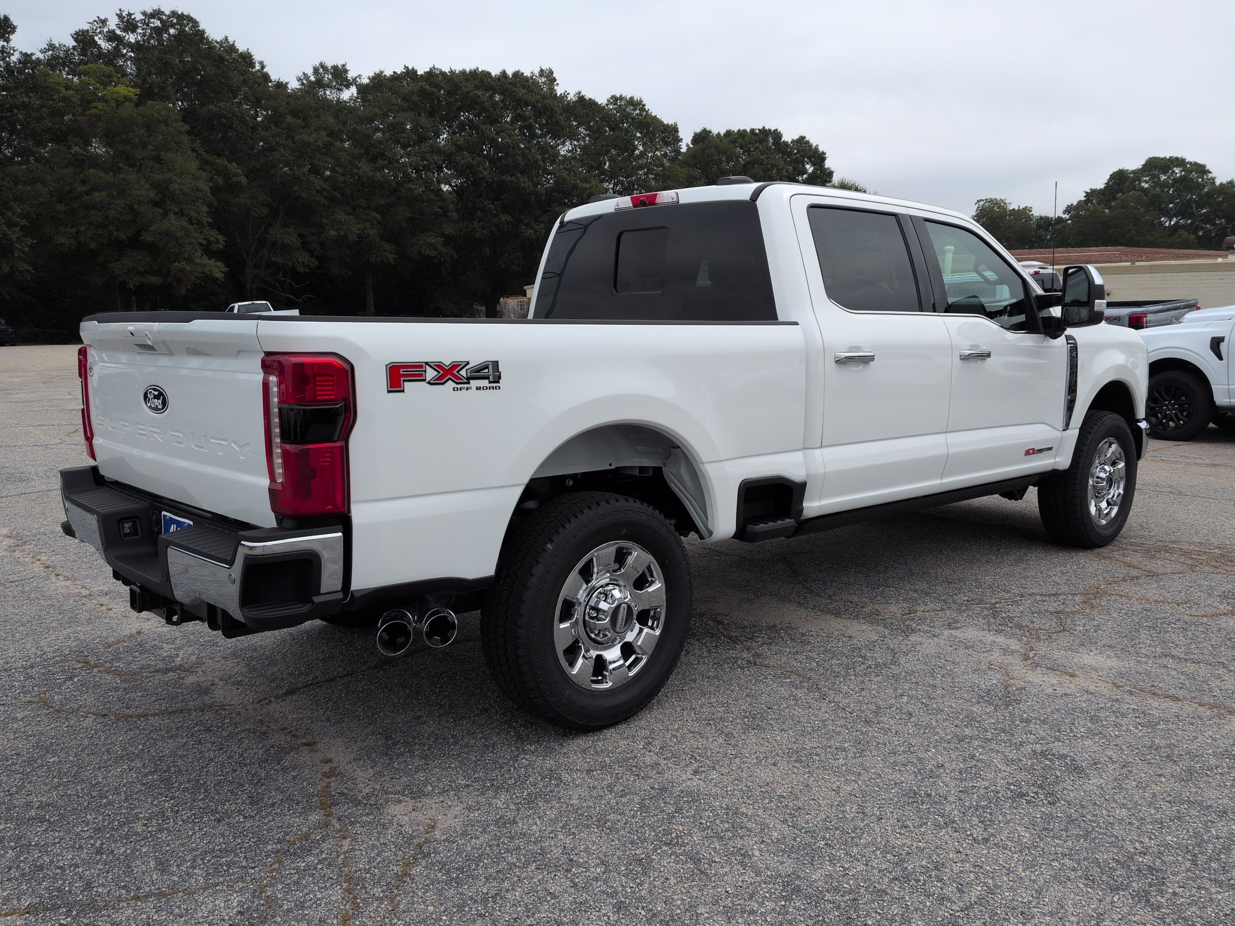 New 2027 Ford Super Duty F-250 SRW LARIAT TRUCK