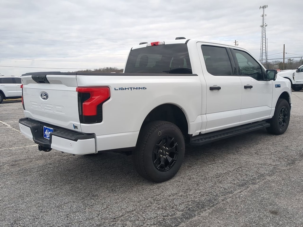 New 2025 Ford F-150 Lightning XLT TRUCK