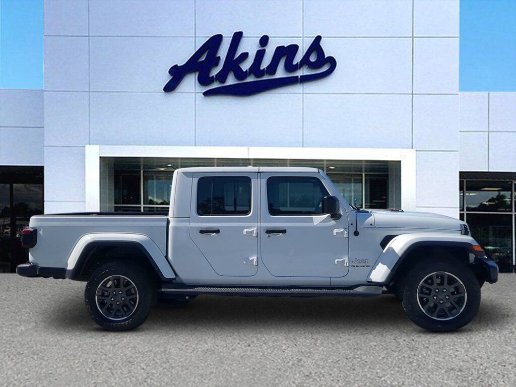 Used 2021 Jeep Gladiator Overland Crew Cab Short Bed Truck