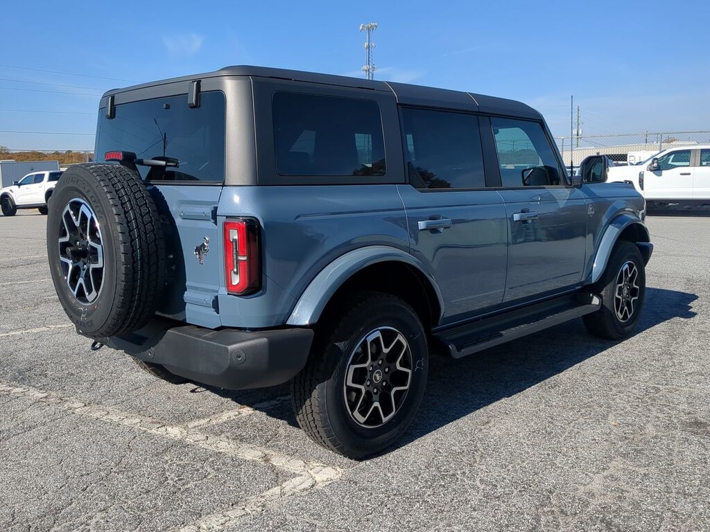 New 2025 Ford Bronco Outer Banks SUV