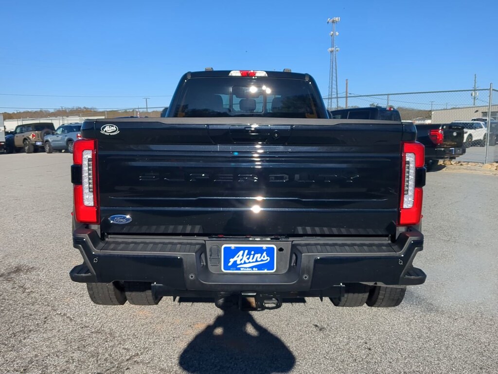 Certified 2025 Ford Superduty Incomplete Platinum DRW CREW CAB LONG BED TRUCK