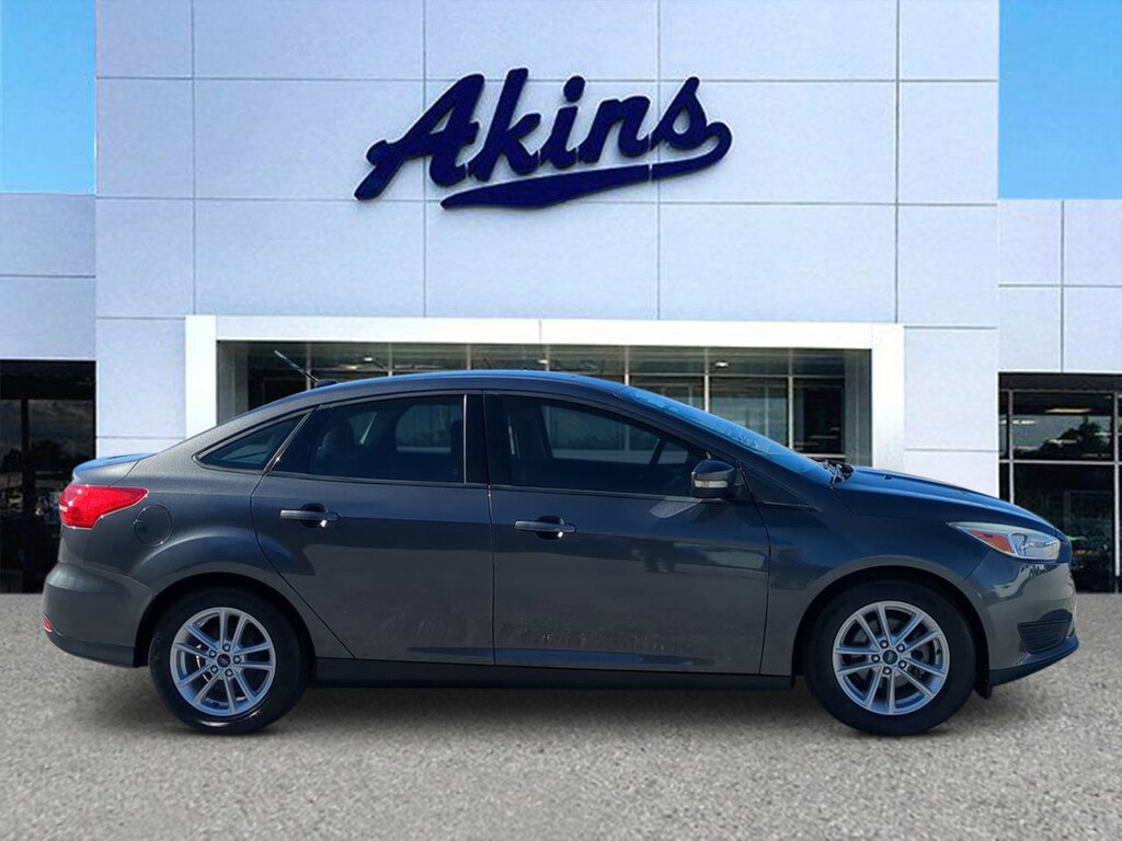 Used 2017 Ford Focus SE Sedan