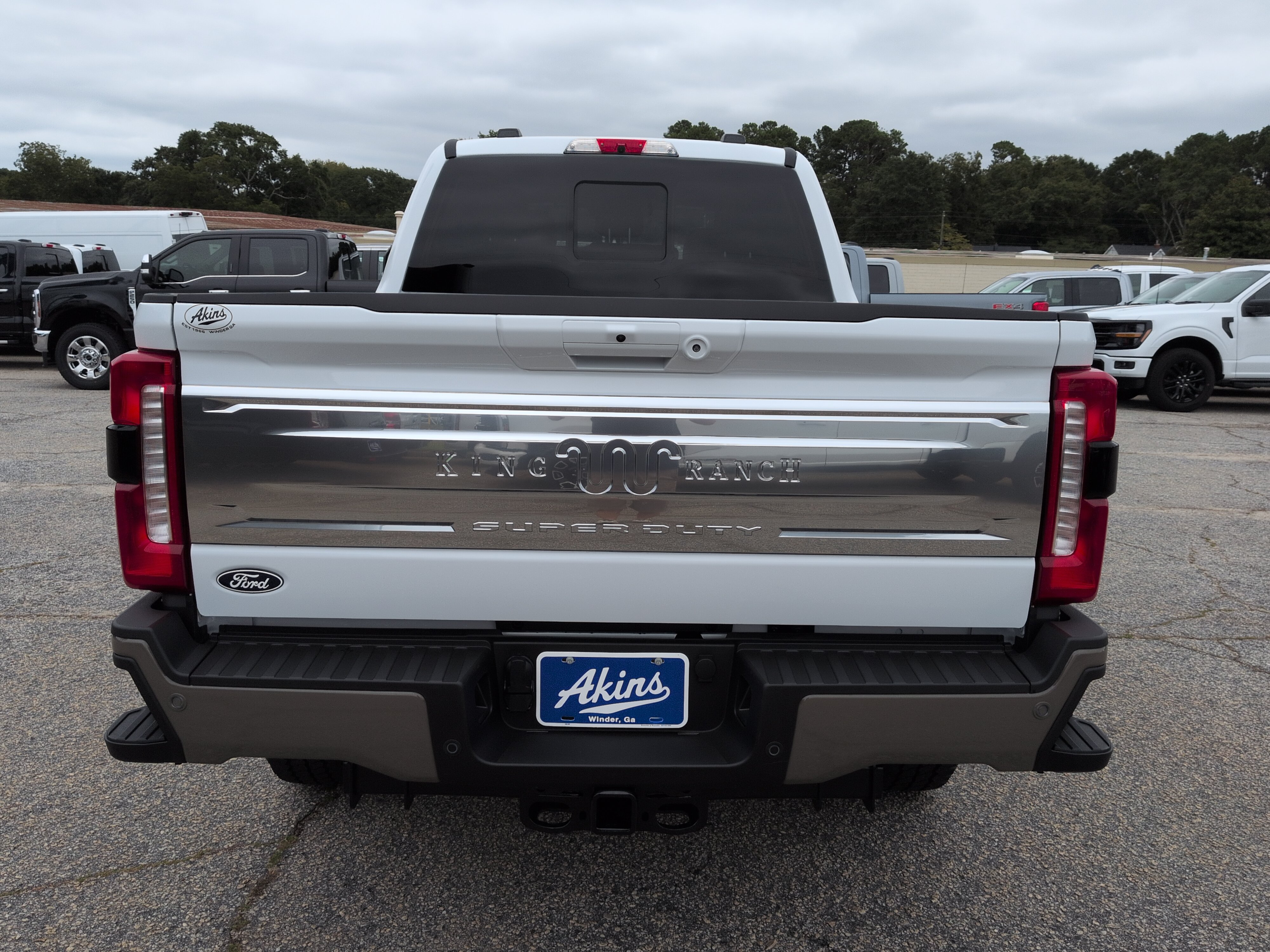 New 2027 Ford Super Duty F-350 SRW King Ranch TRUCK