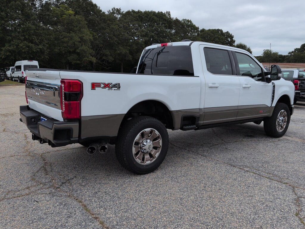 New 2027 Ford Super Duty F-350 SRW King Ranch TRUCK