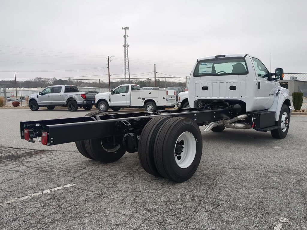New 2026 Ford F-750 TRUCK