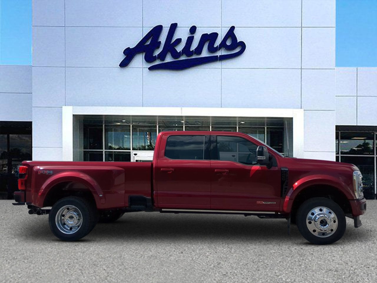 2025 Ford F-450 Super Duty Platinum's photo