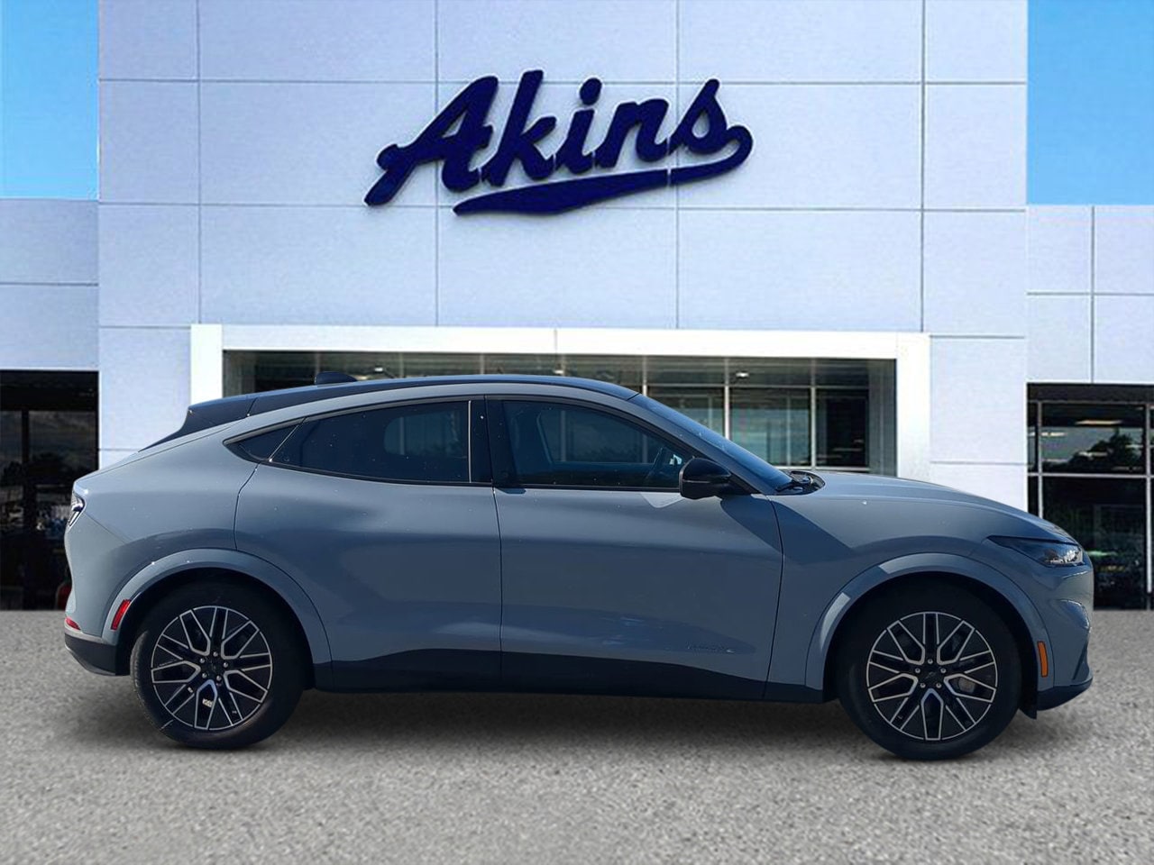 2025 Ford Mustang Mach-E Premium RWD's photo