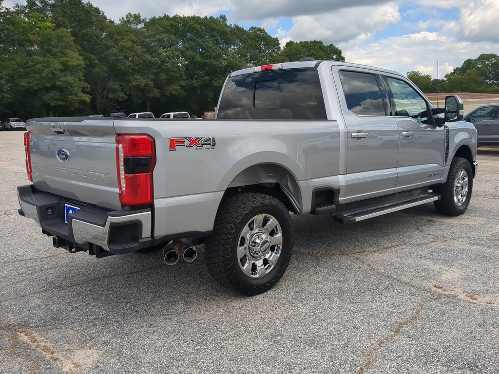 Used 2023 Ford F-250 Lariat Crew Cab Truck