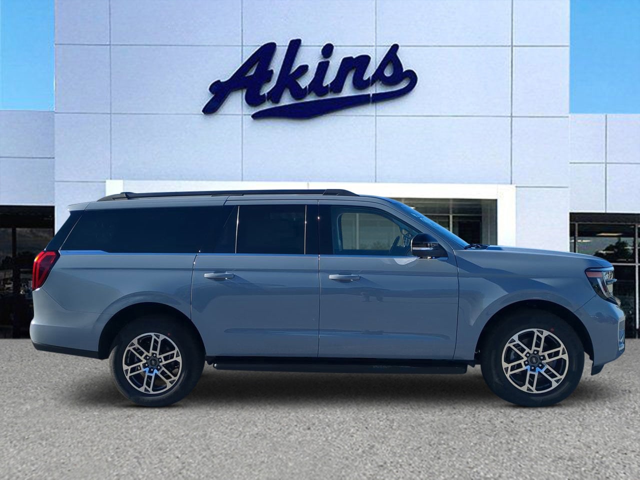2026 Ford Expedition Active's photo