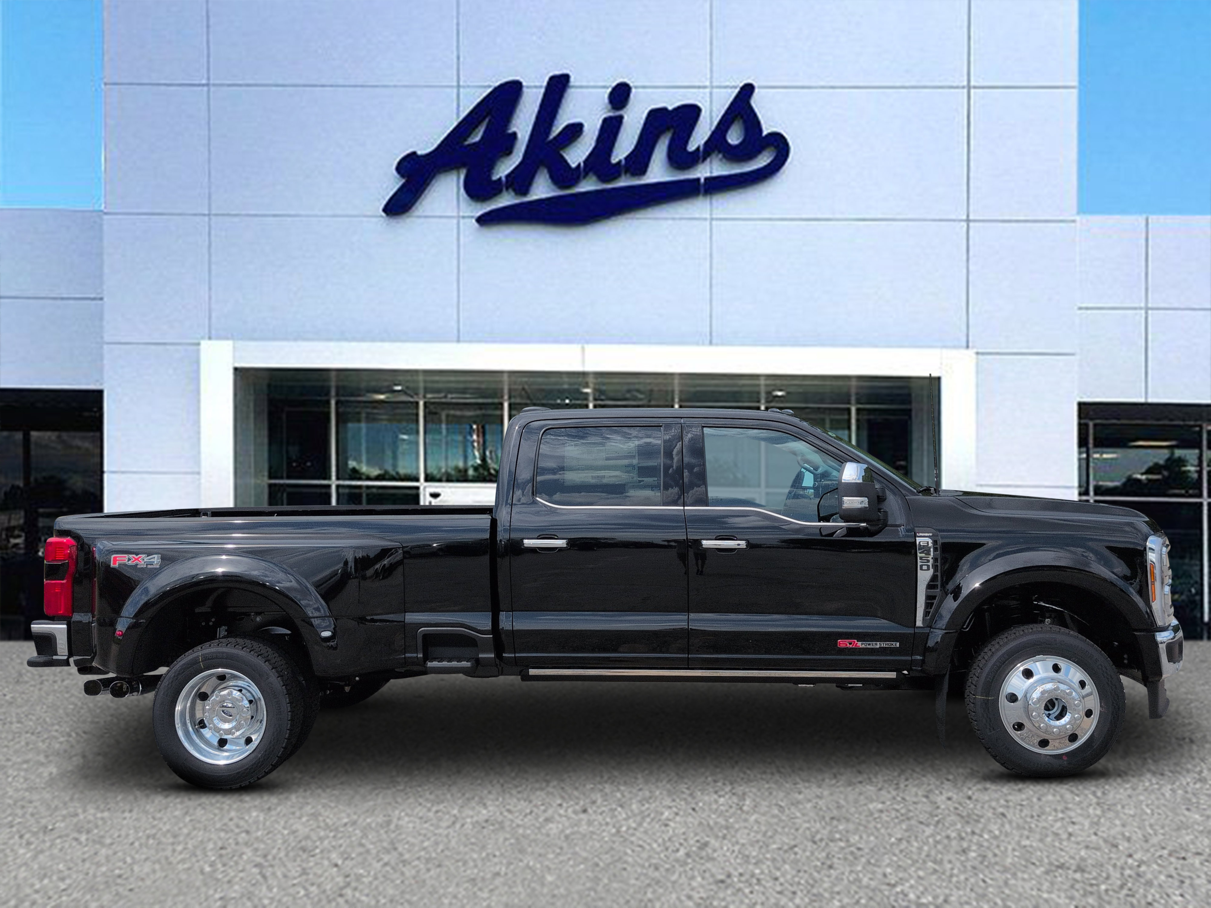 2026 Ford F-450 Super Duty Lariat