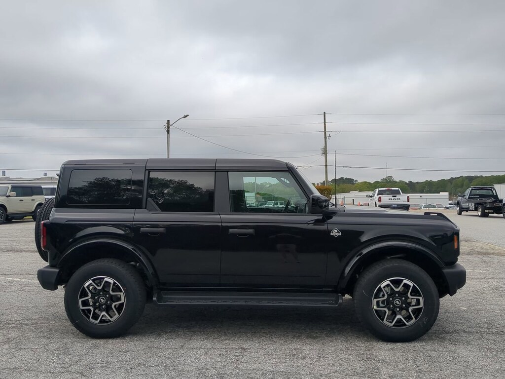 New 2026 Ford Bronco Outer Banks SUV