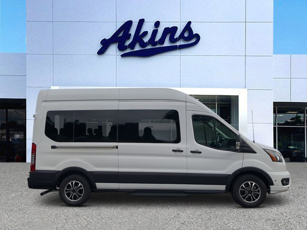 New 2024 Ford Transit 15 Passenger Wagon XLT VAN