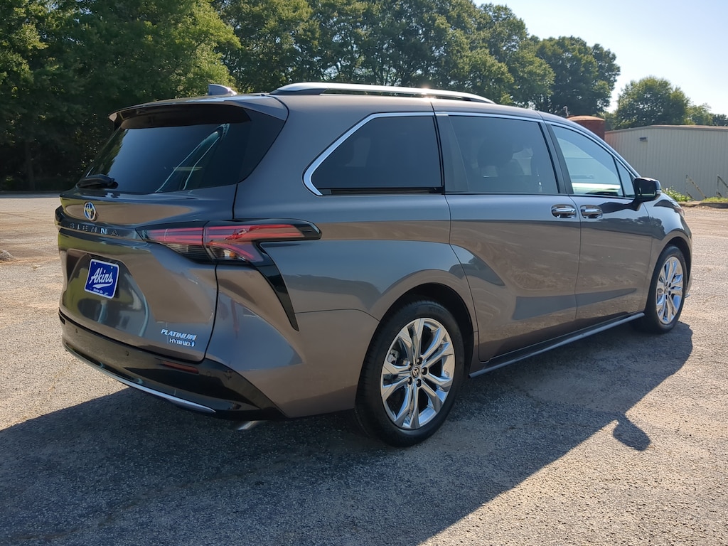 Certified 2023 Toyota Sienna Platinum 7 Passenger PASSENGER VAN