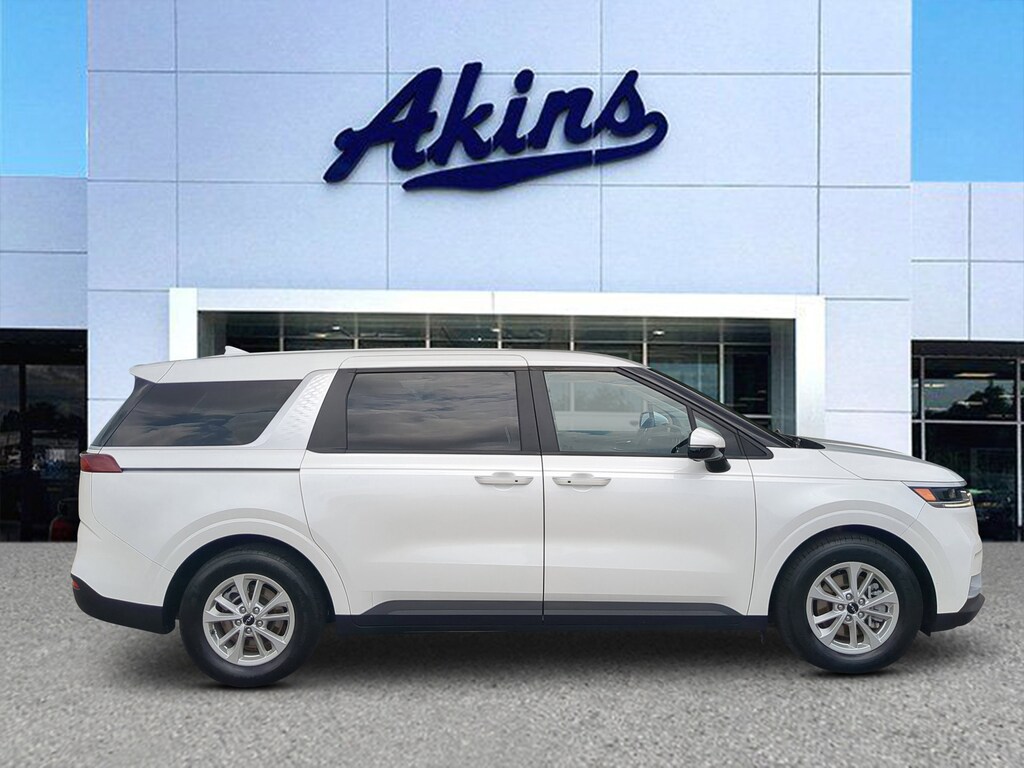 Certified 2023 Kia Carnival LX PASSENGER VAN