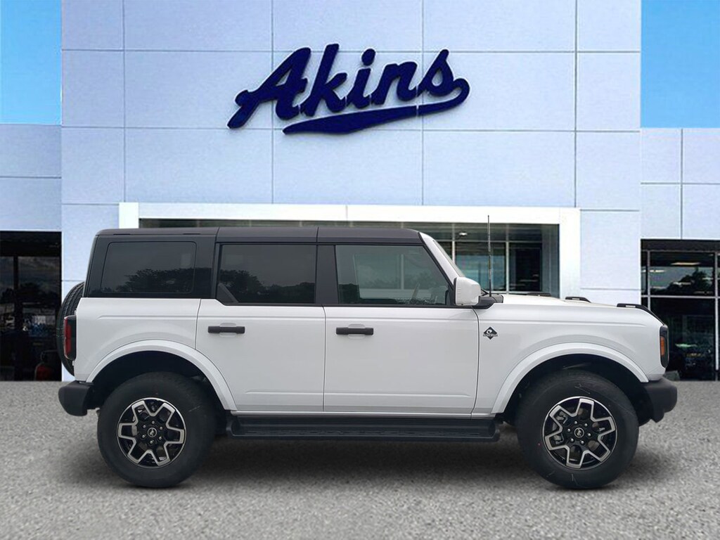 New 2026 Ford Bronco Outer Banks SUV