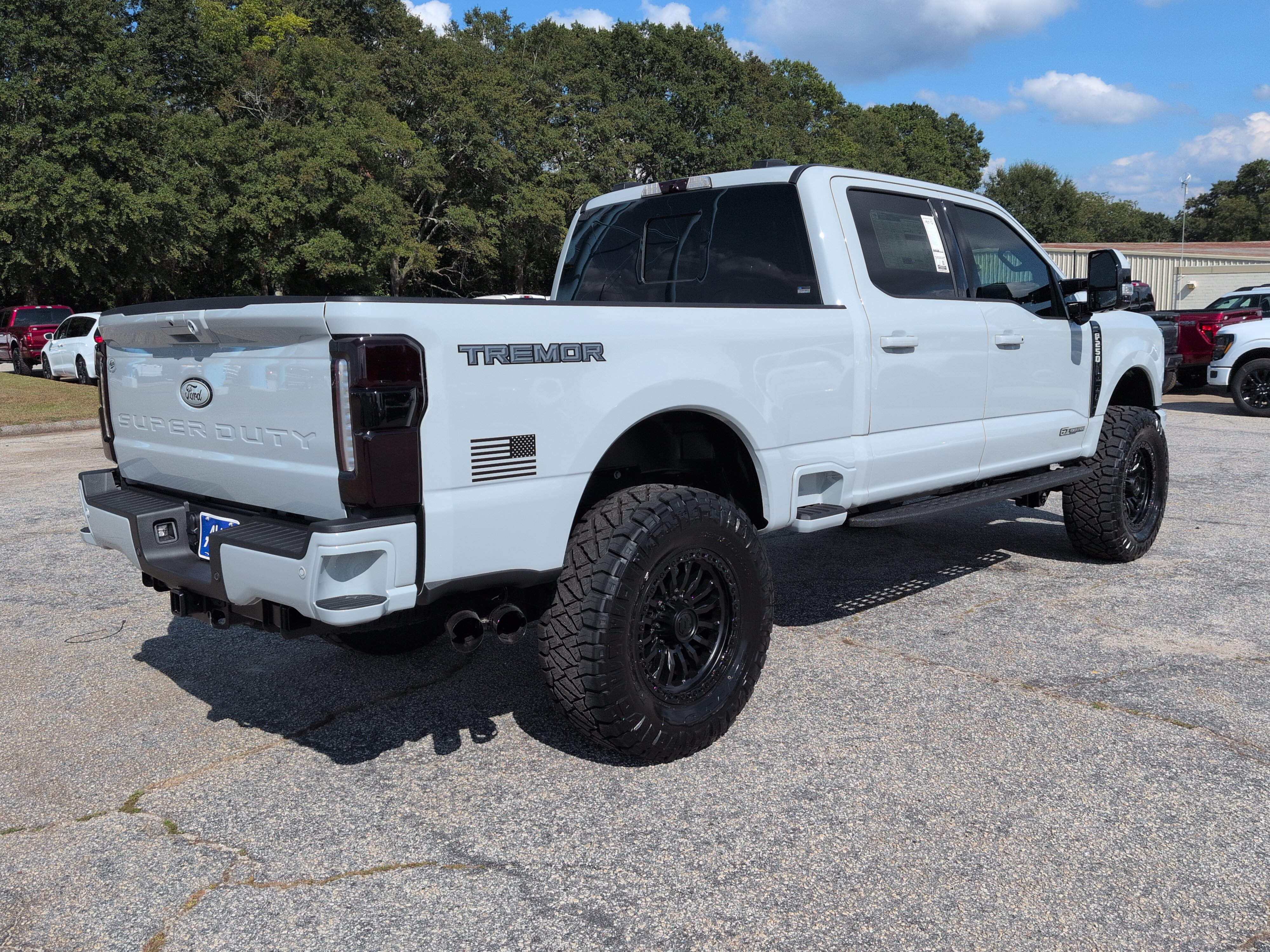 New 2026 Ford Super Duty F-250 SRW LARIAT TREMOR TRUCK
