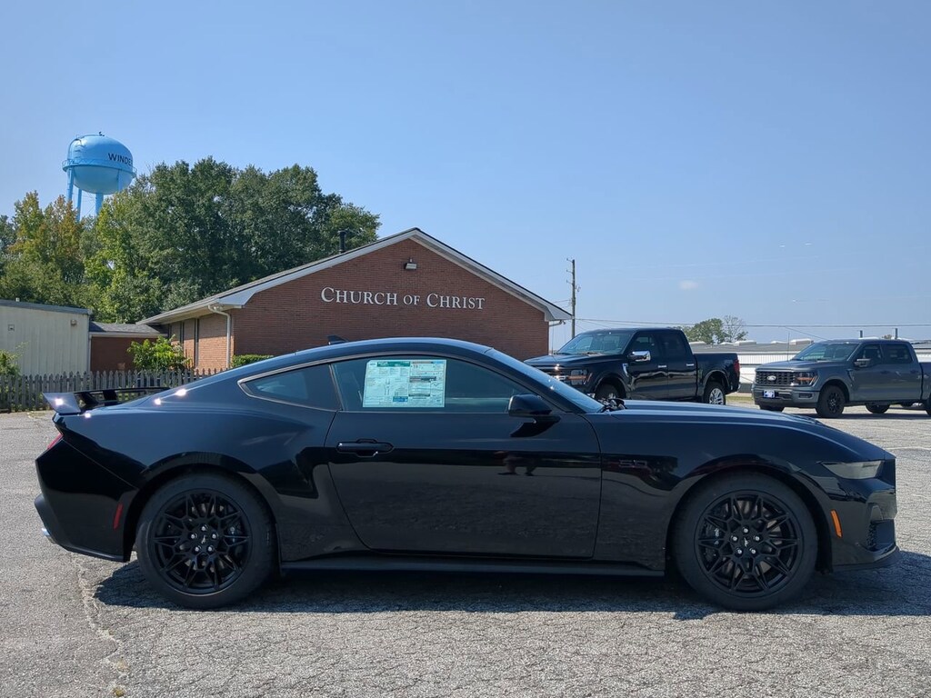 New 2025 Ford Mustang GT CAR