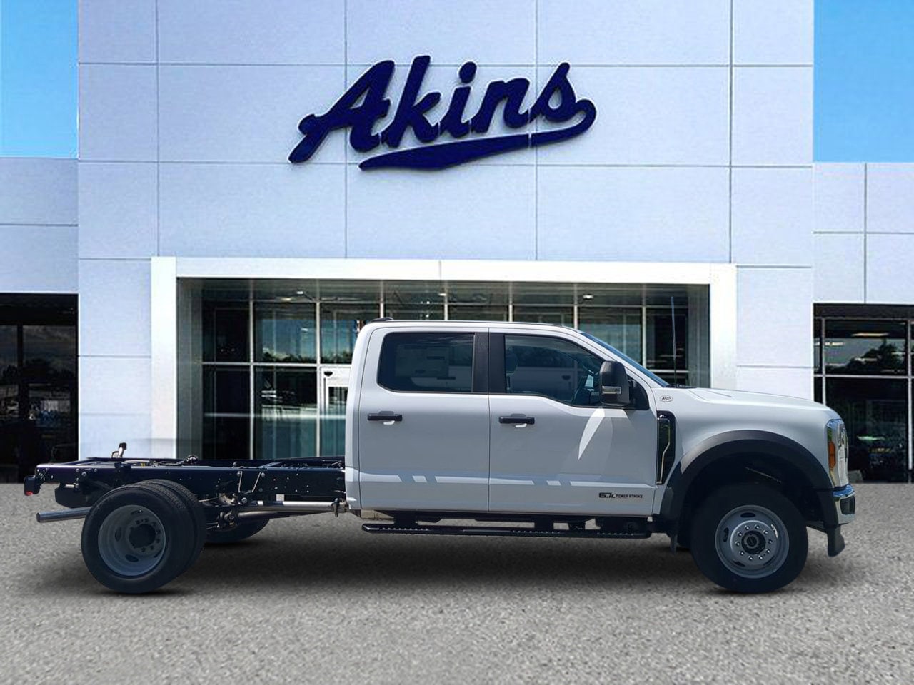 2026 Ford F-450 XL 4x4 Crew Cab 179-In DRW's photo