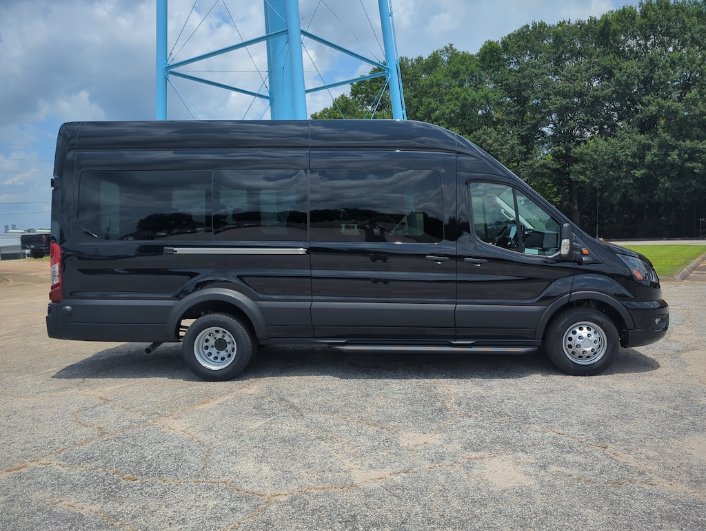 New 2026 Ford Transit Passenger Wagon XLT VAN