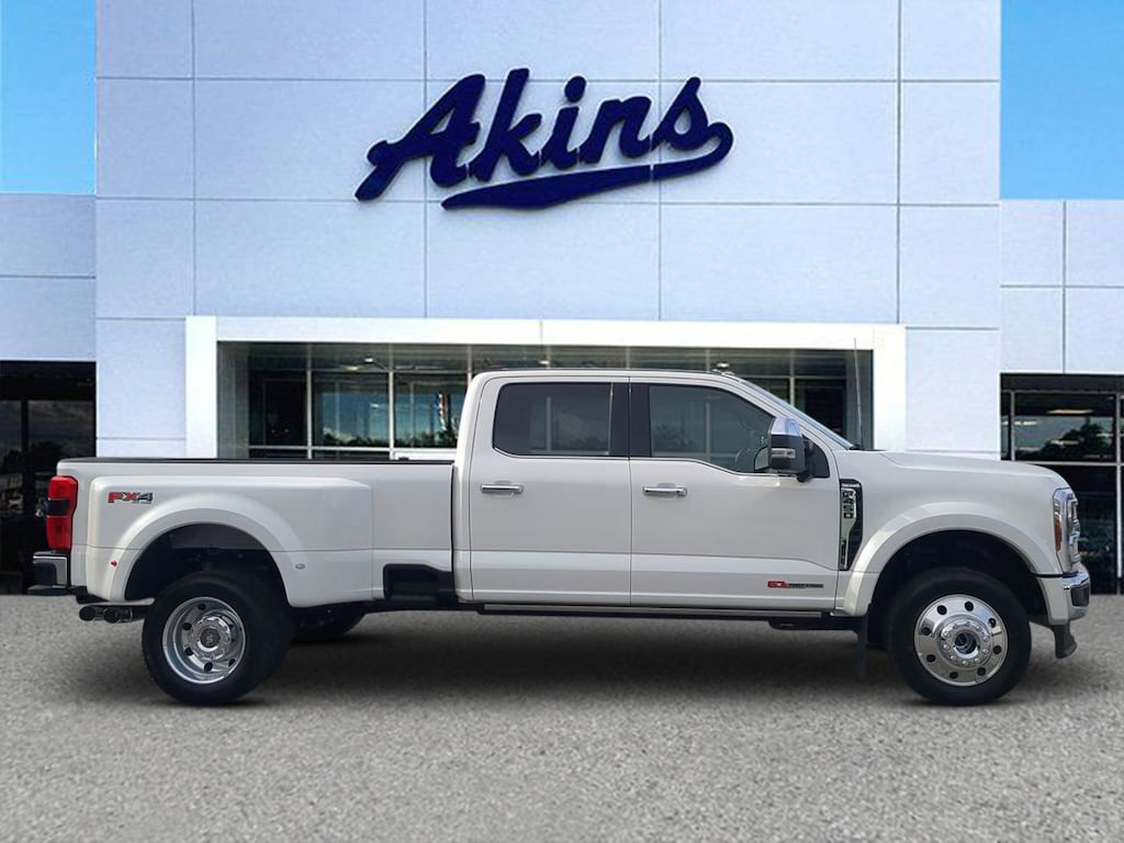 Used 2025 Ford F-450 King Ranch DRW Crew Cab Long Bed Truck