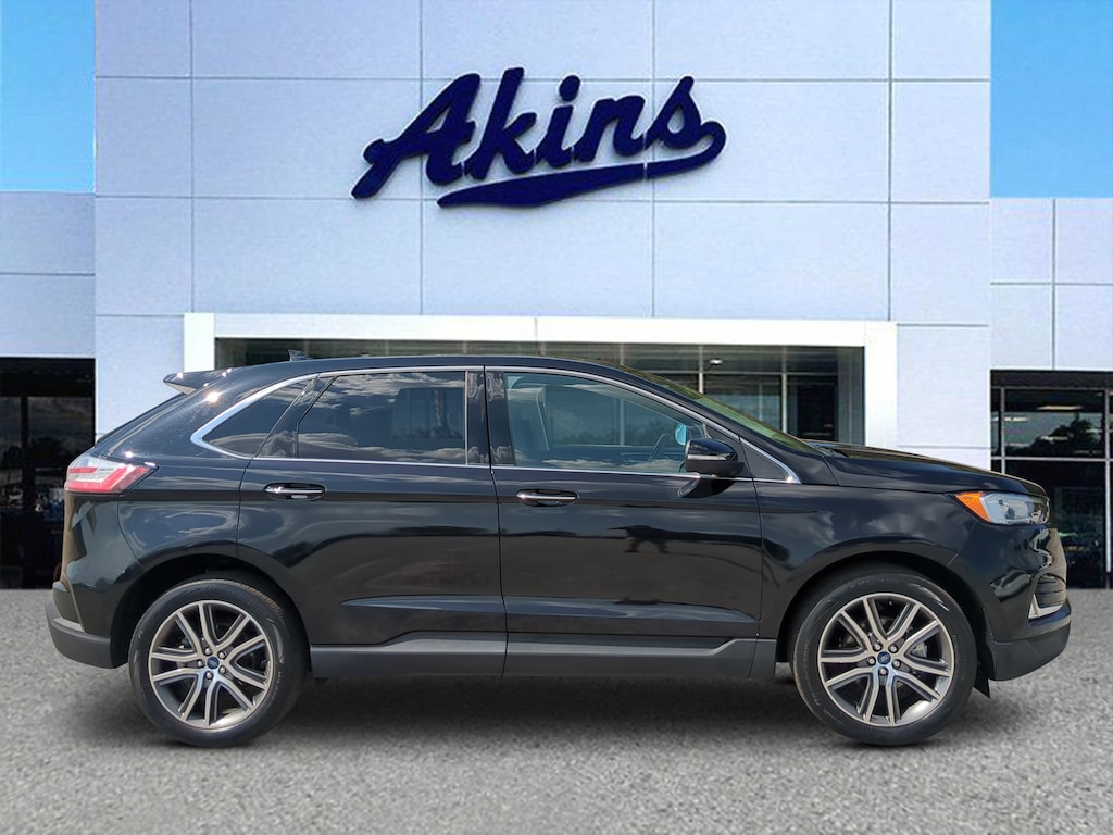 Certified 2019 Ford Edge Titanium SUV