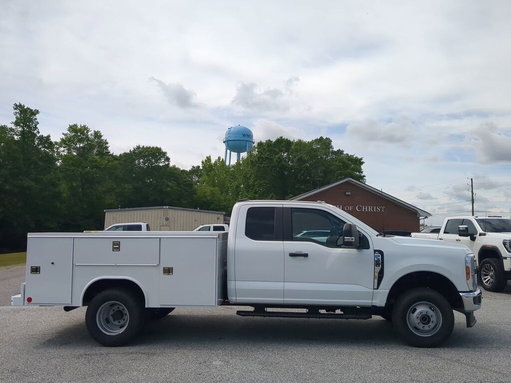 New 2025 Ford Super Duty F-350 DRW Service Body TRUCK