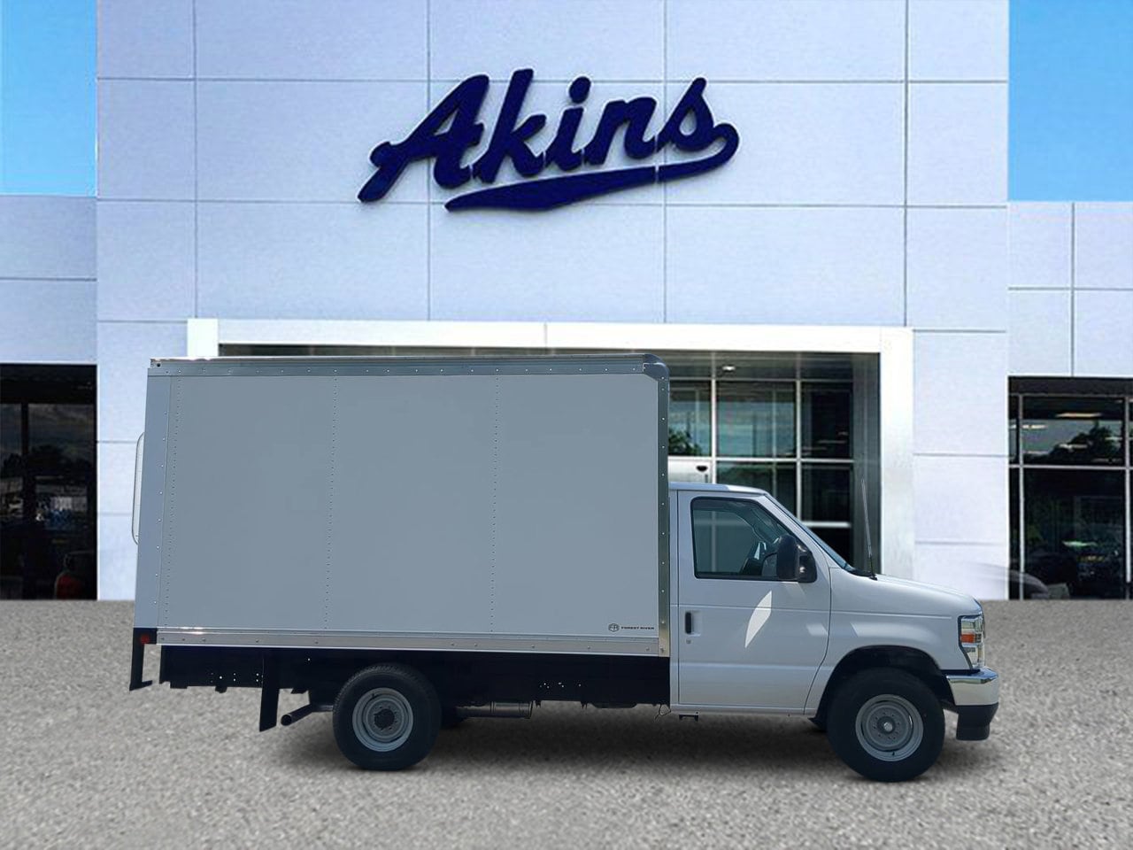 2026 Ford E-Series SRW E-350 Super Duty 138 in WB's photo