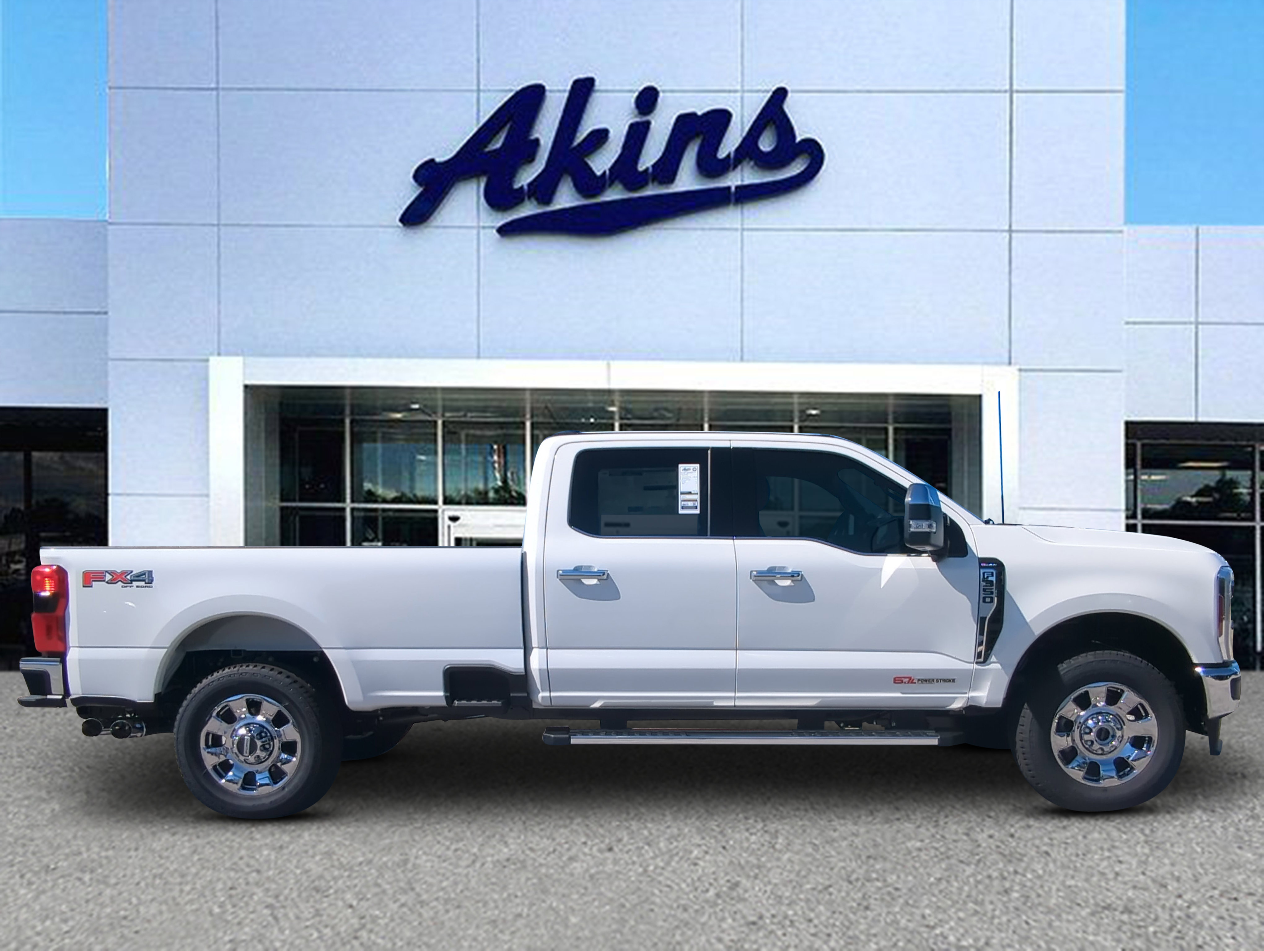 New 2027 Ford Super Duty F-350 SRW LARIAT TRUCK