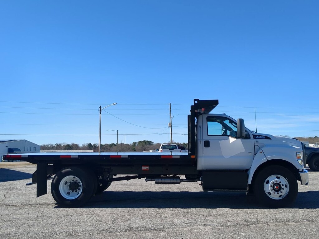 New 2025 Ford F-750 Flatbed TRUCK