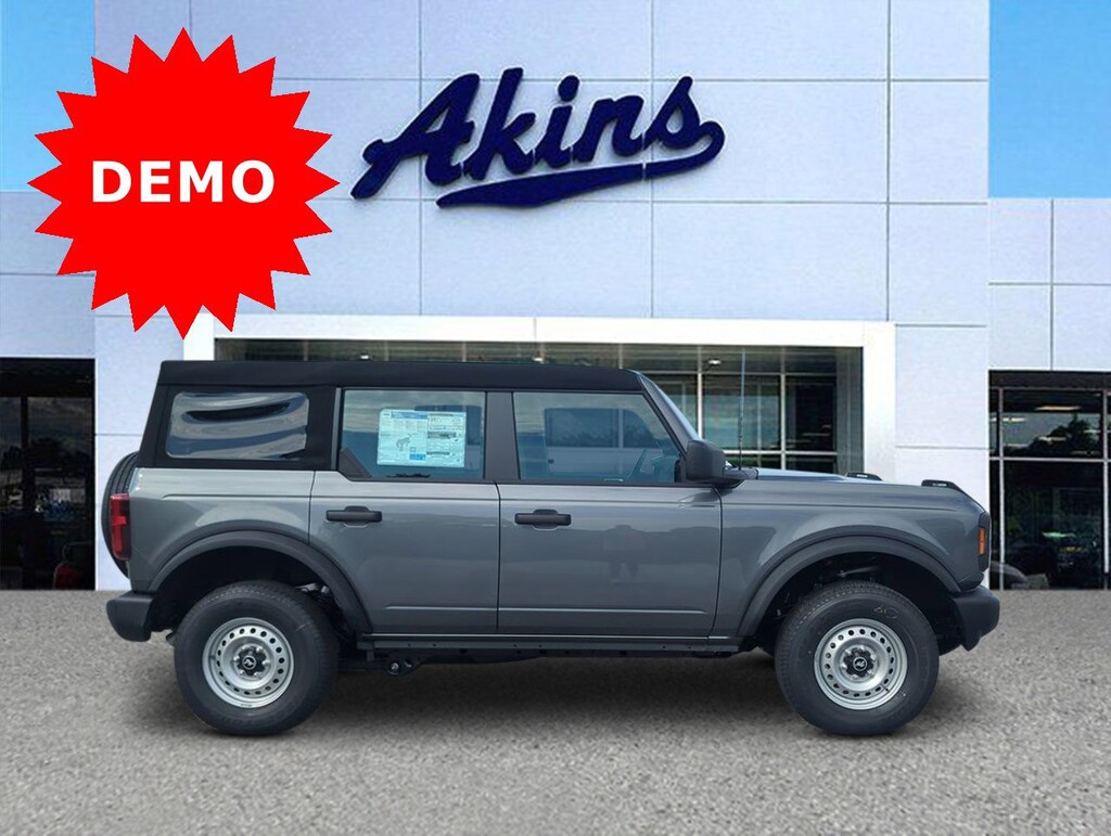 New 2025 Ford Bronco Base SUV