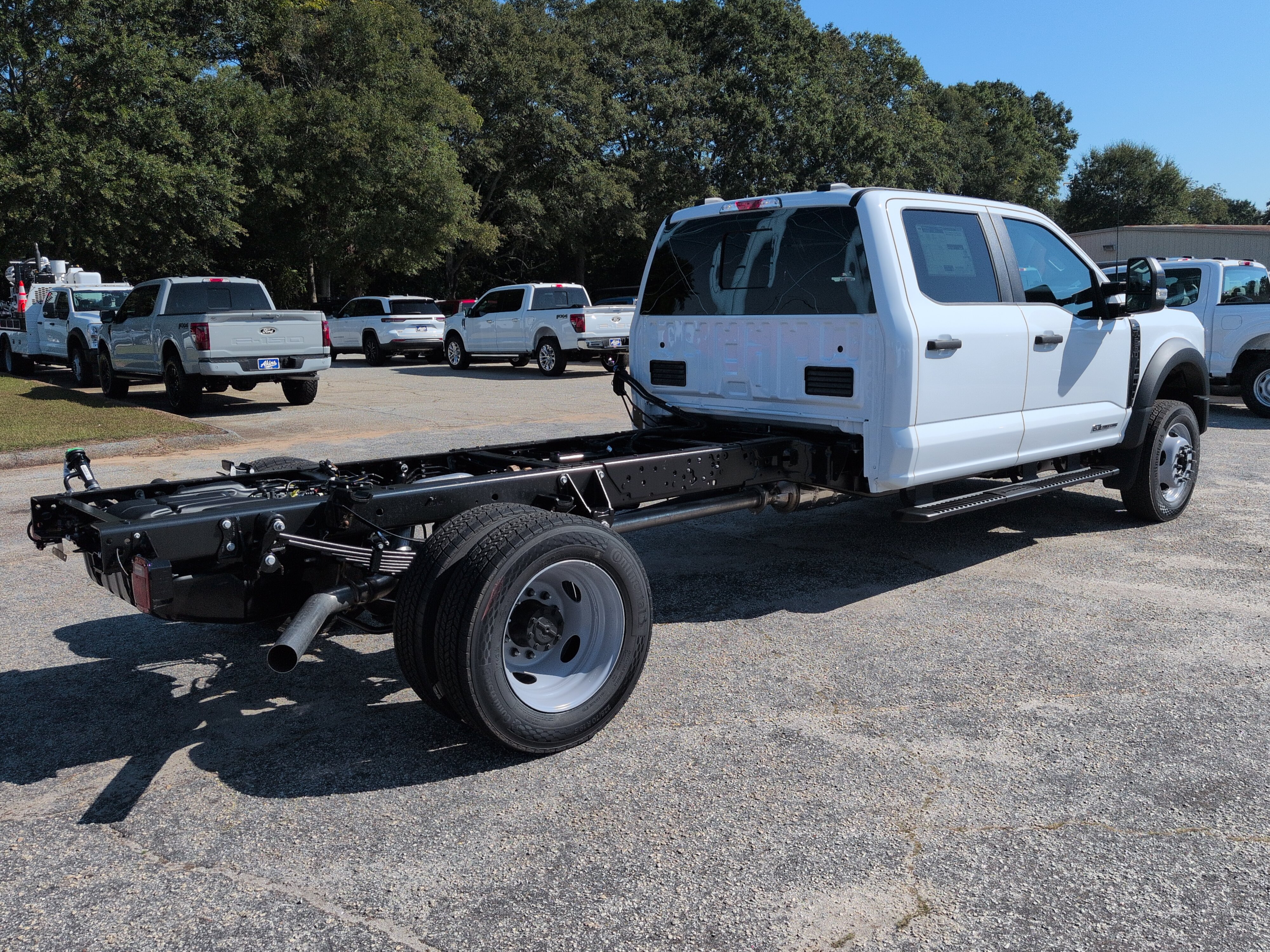 New 2027 Ford Super Duty F-550 DRW XL