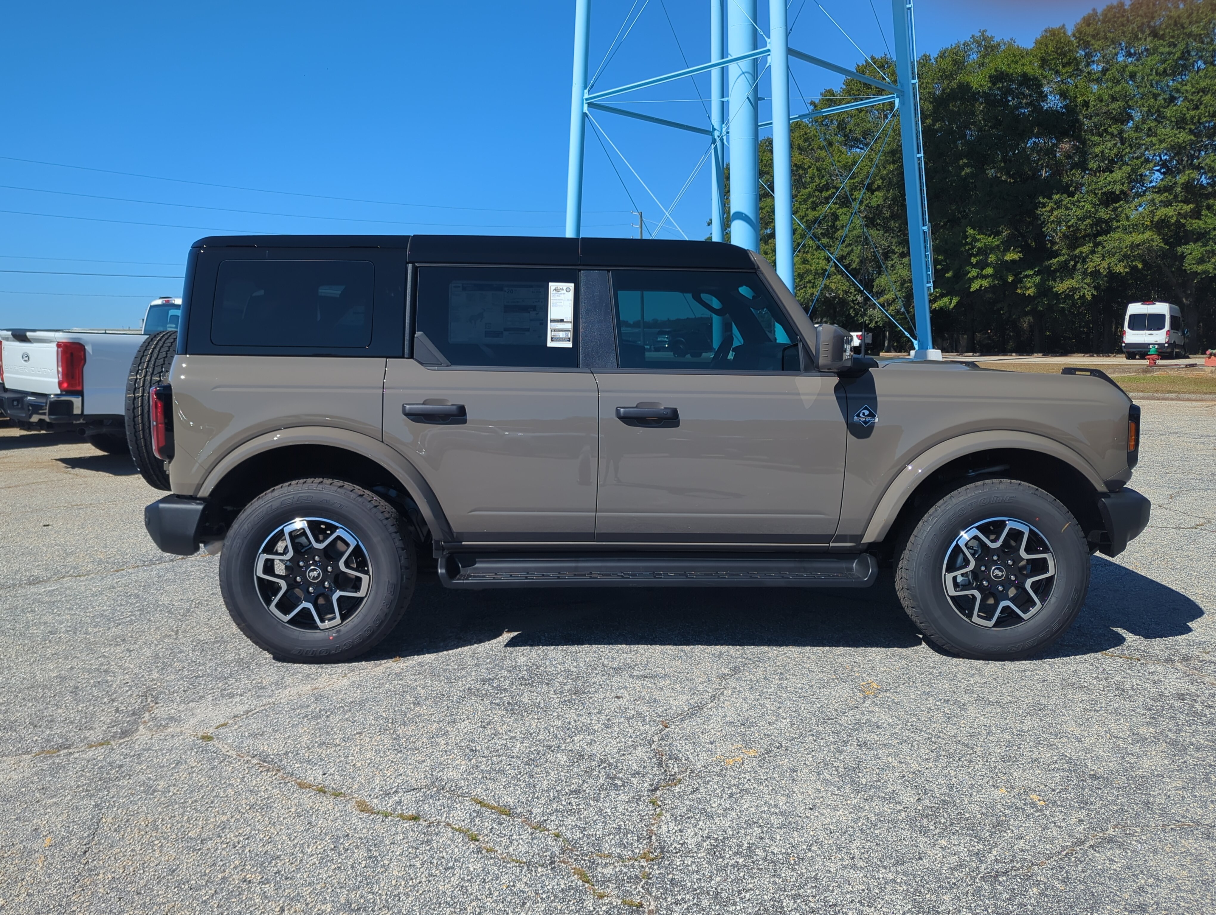 New 2026 Ford Bronco Outer Banks SUV
