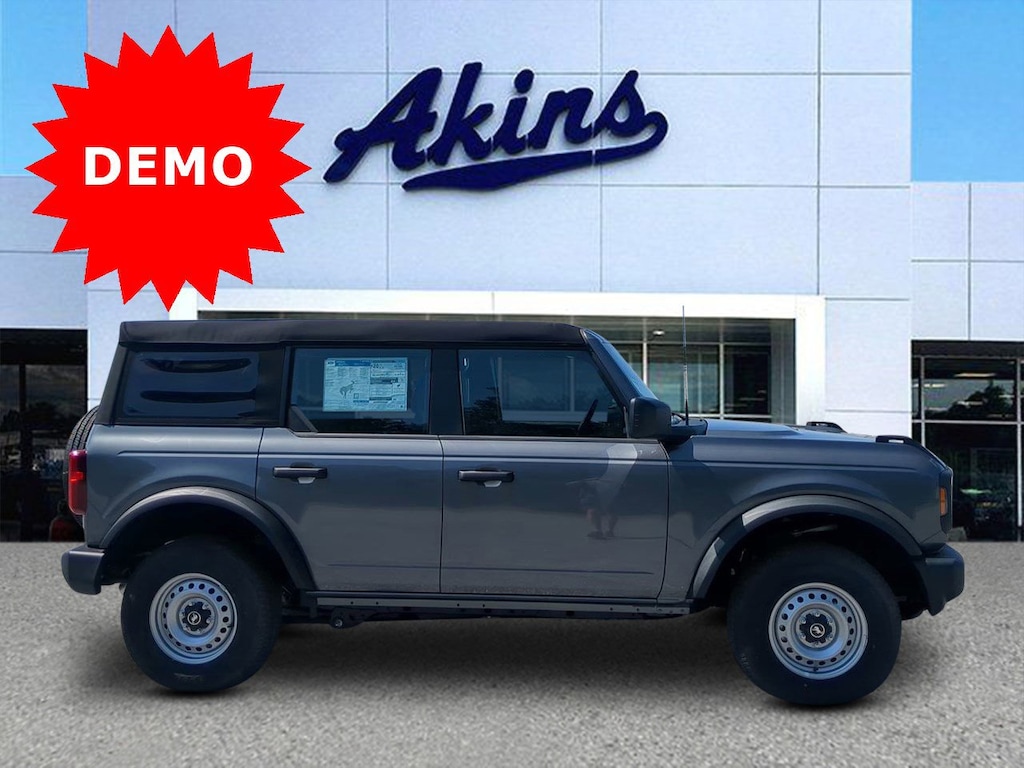 New 2025 Ford Bronco Base SUV