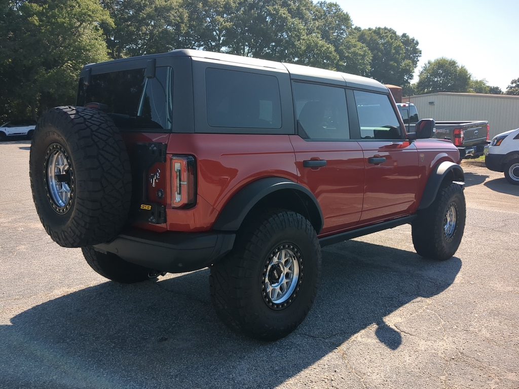 Used 2024 Ford Bronco Badlands SUV