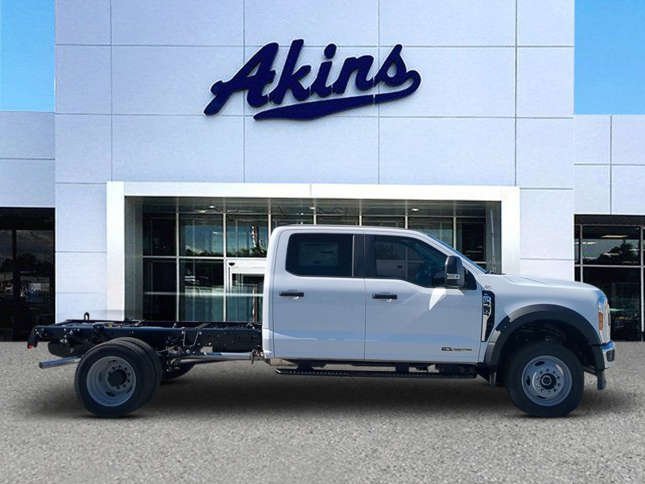 2026 Ford F-450 XL 4x4 Crew Cab 179-In DRW's photo
