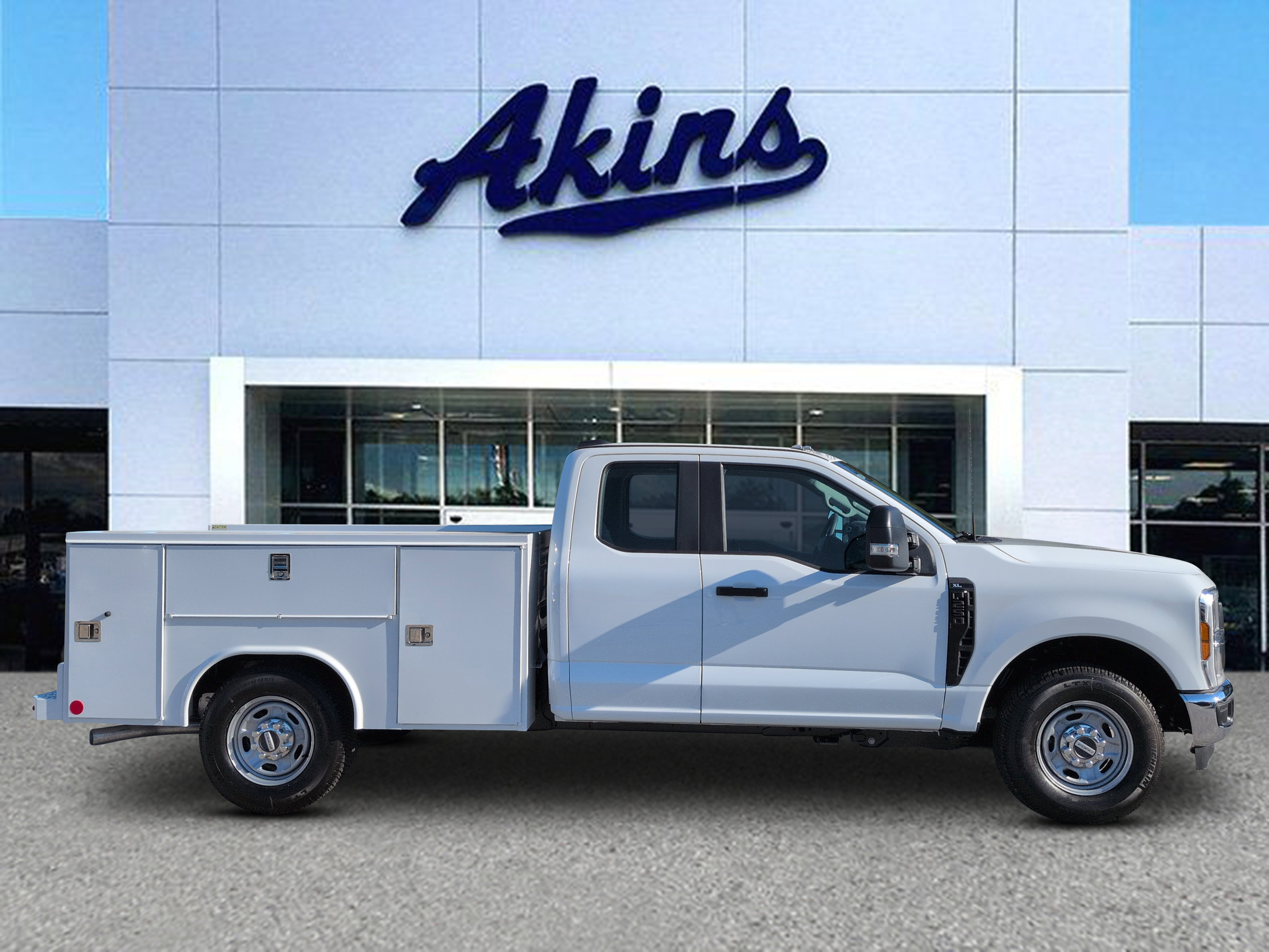 New 2027 Ford Super Duty F-250 SRW XL TRUCK
