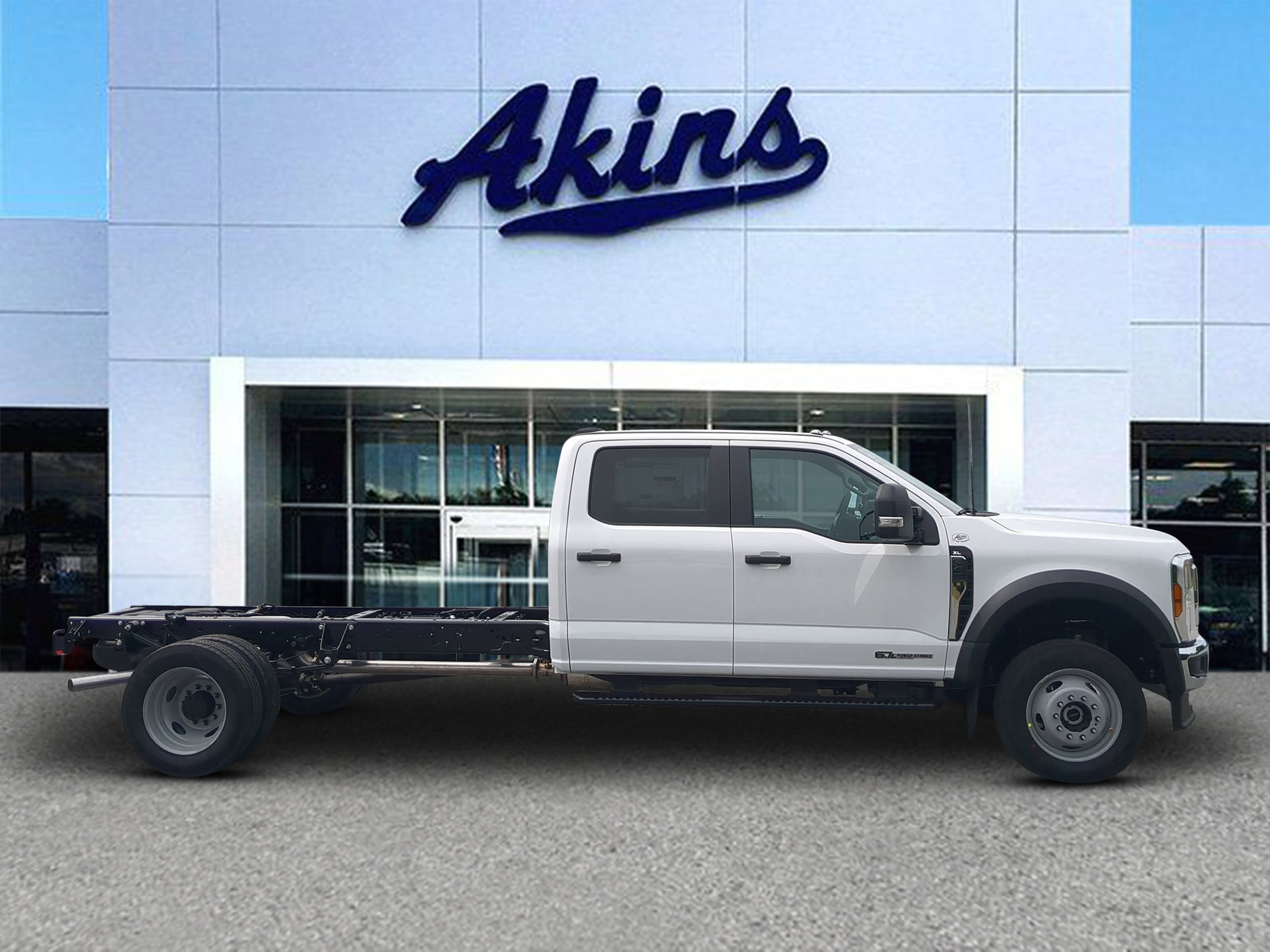 2026 Ford F-450 XL 4x4 Crew Cab 203-In DRW's photo