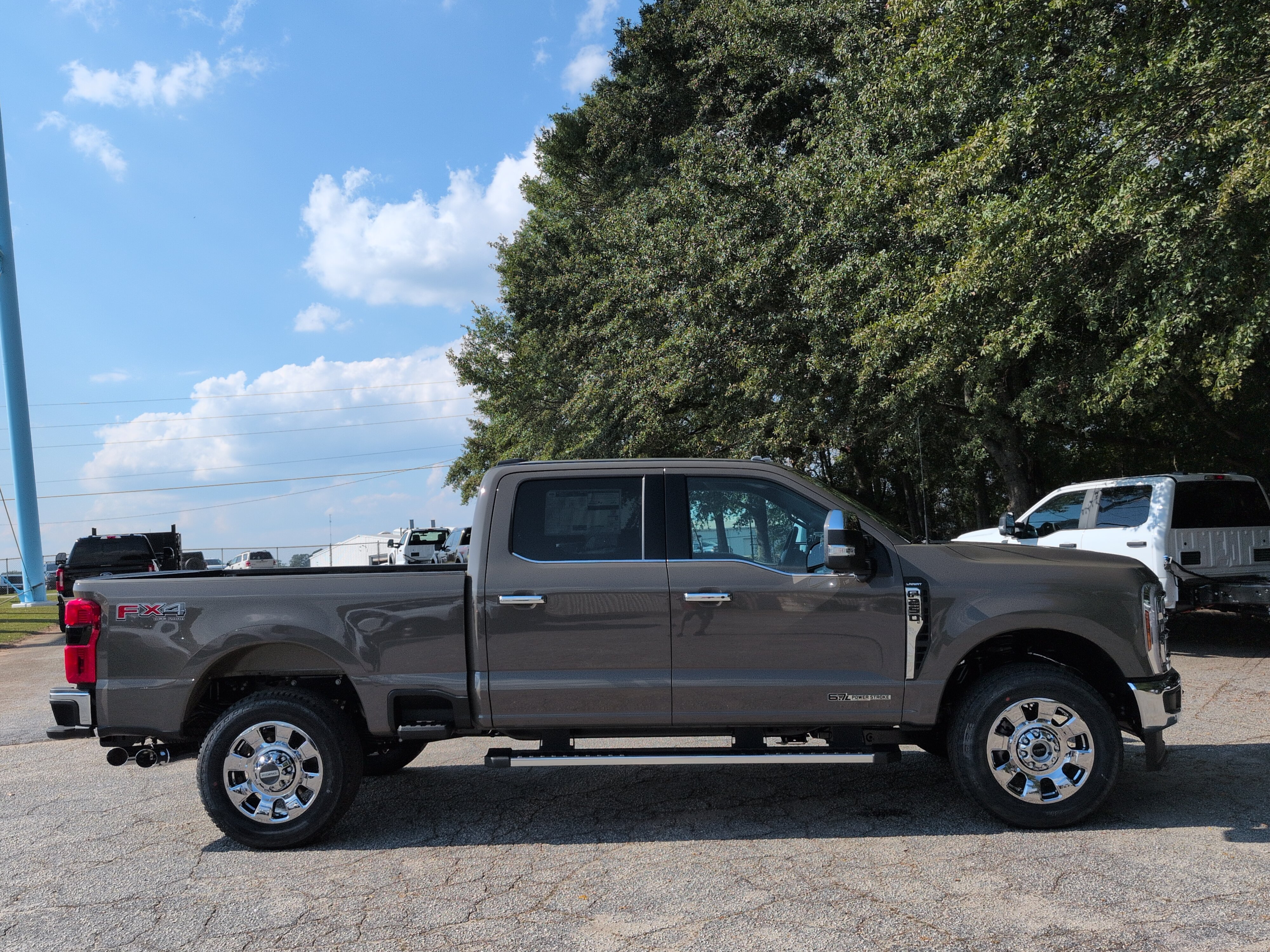 New 2026 Ford Super Duty F-250 SRW LARIAT TRUCK