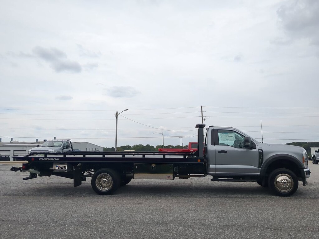 New 2024 Ford Super Duty F-550 DRW XL TRUCK