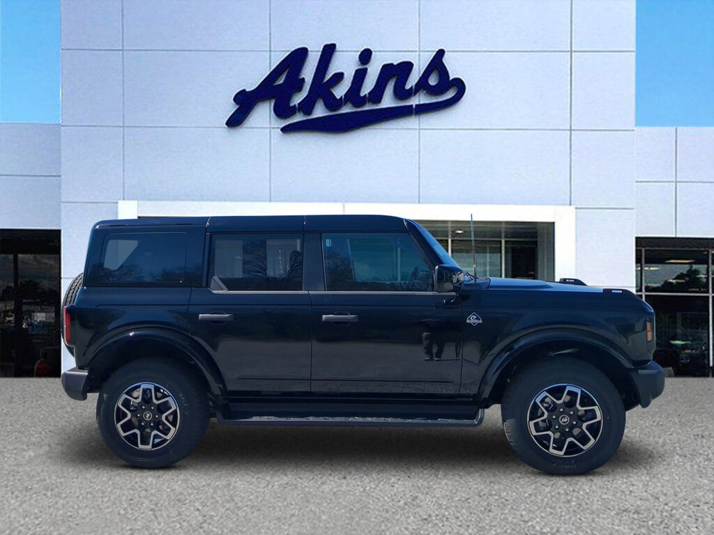 New 2026 Ford Bronco Outer Banks SUV