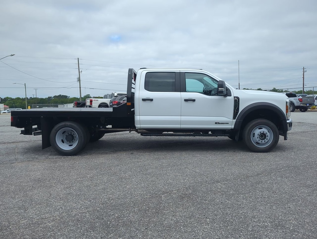 New 2026 Ford Super Duty F-450 DRW Flatbed TRUCK