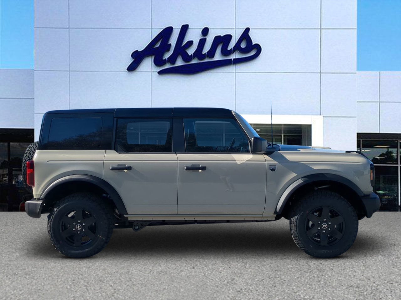2025 Ford Bronco 4-Door Big Bend's photo