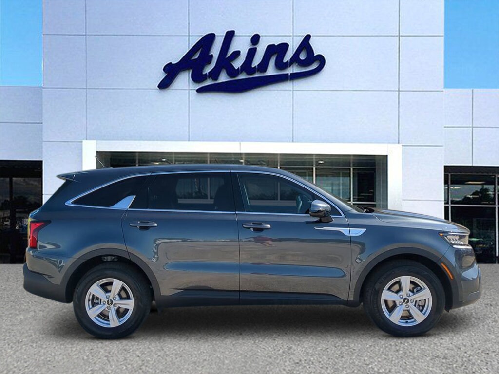 Certified 2023 Kia Sorento LX SUV