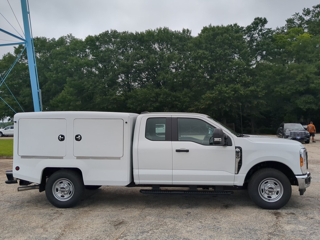 New 2026 Ford Super Duty F-250 SRW Enclosed box TRUCK